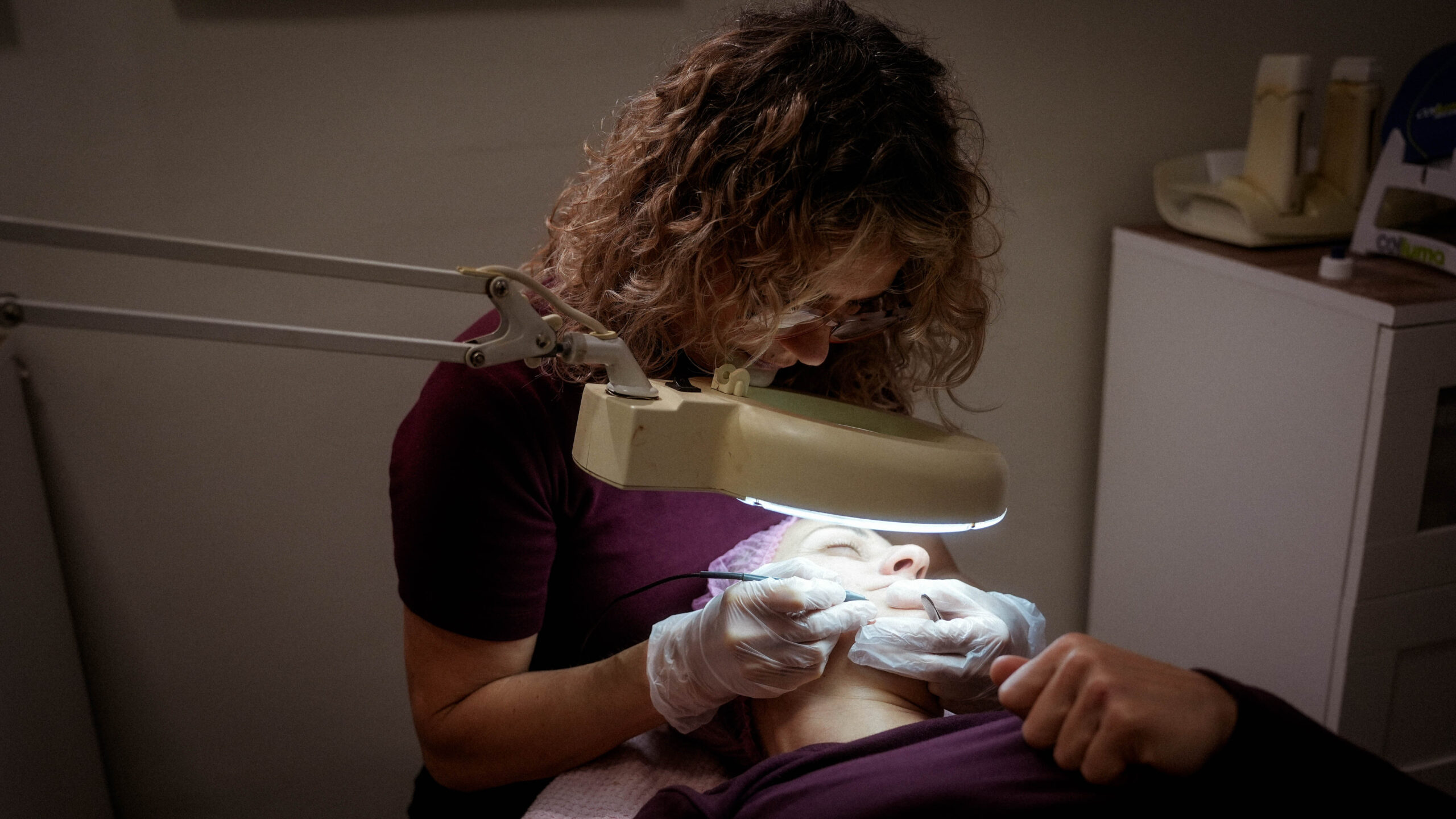 estetica, depilacion laser en Sevilla. salon de belleza montse montero